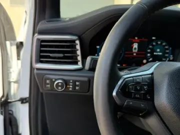 VW Amarok 3.0 PanAmericana mit LED AHK ACC 360