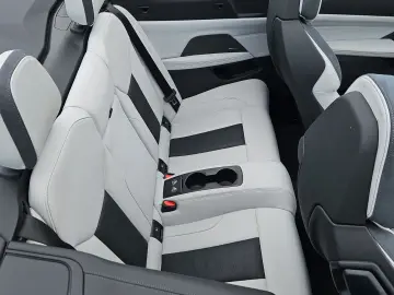 BMW M4 Cabrio xDrive Competition Laser H&K 20