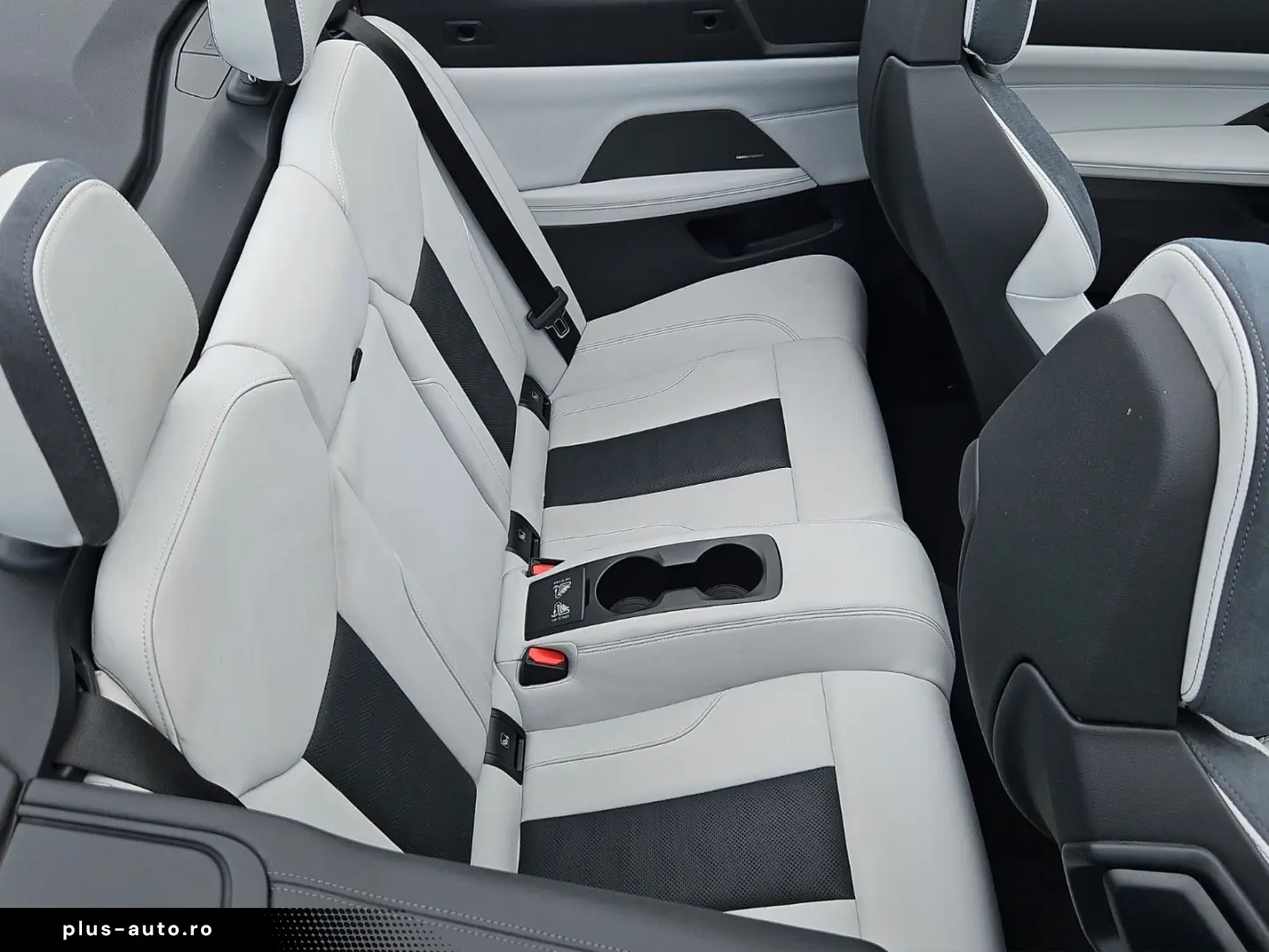 BMW M4 Cabrio xDrive Competition Laser H&K 20