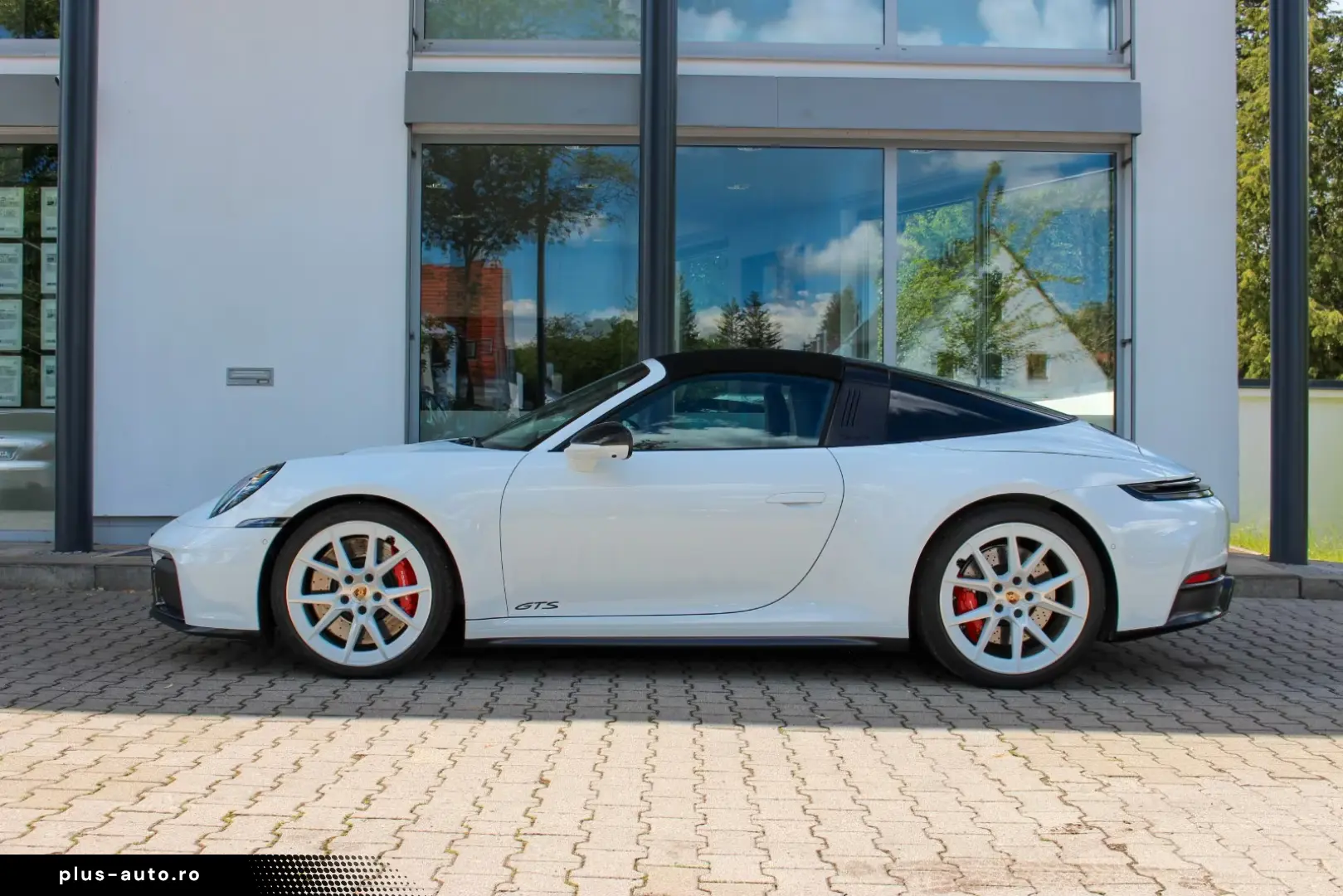Porsche 992 Targa 4 GTS   BURMESTER   MATRIX