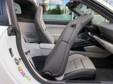 Porsche 992 Targa 4 GTS   BURMESTER   MATRIX