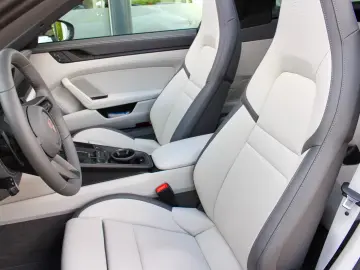 Porsche 992 Targa 4 GTS   BURMESTER   MATRIX