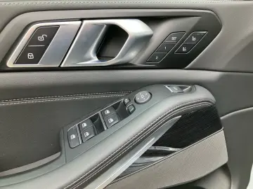 BMW X5 xDrive30d M Sport Pro HUD Pano AHK 22´´ STH