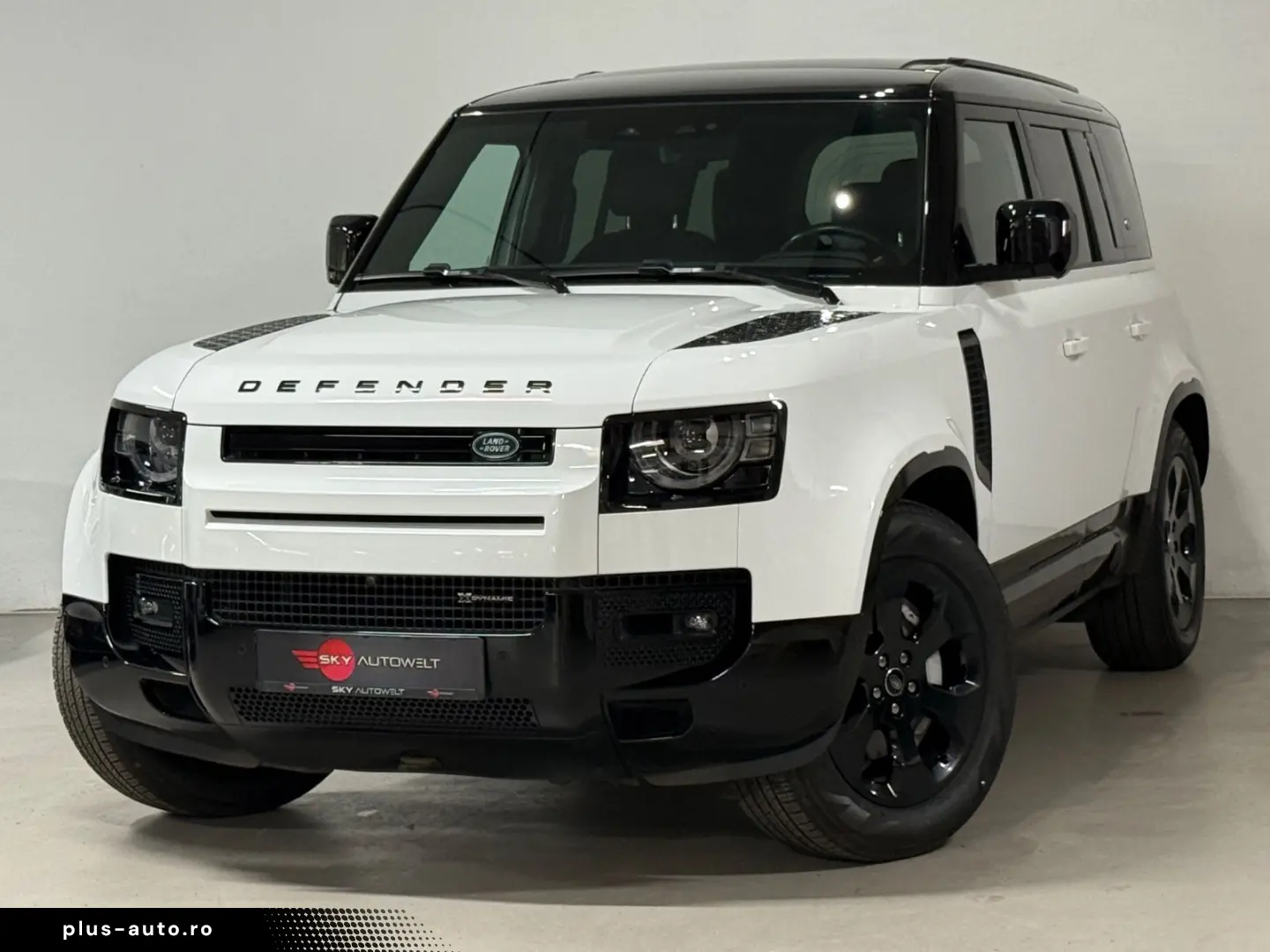 LAND ROVER Defender 110 X-Dynamic HSE PANO 360 6-SITZER