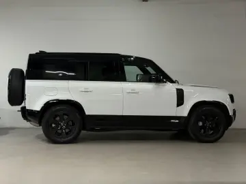 LAND ROVER Defender 110 X-Dynamic HSE PANO 360 6-SITZER