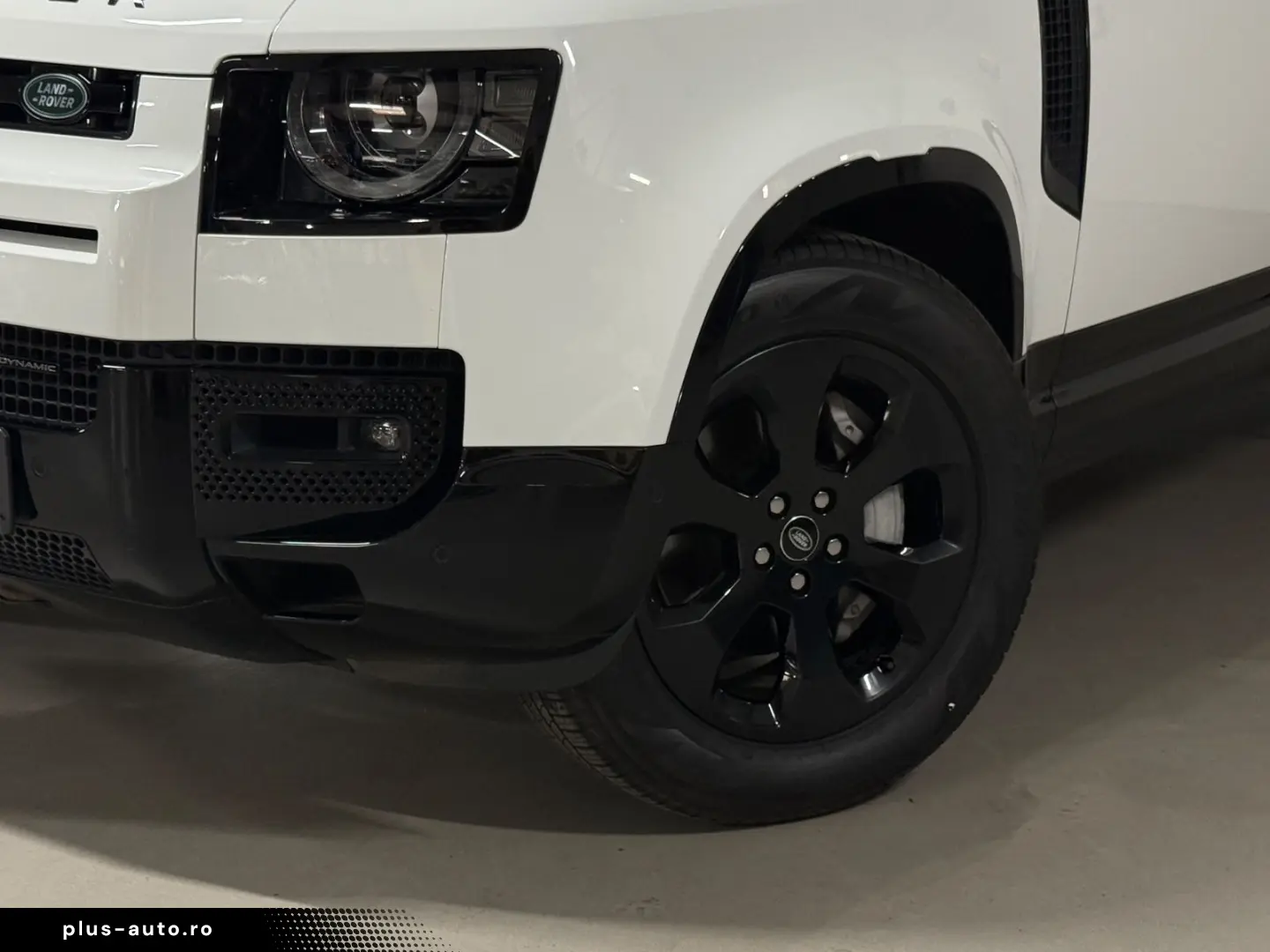 LAND ROVER Defender 110 X-Dynamic HSE PANO 360 6-SITZER
