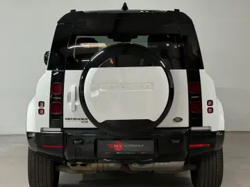 LAND ROVER Defender 110 X-Dynamic HSE PANO 360 6-SITZER
