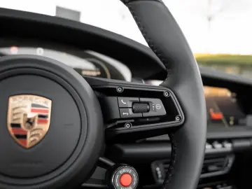 Porsche 992 911 Carrera 4 GTS Cabriolet