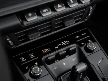 Porsche 992 911 Carrera 4 GTS Cabriolet