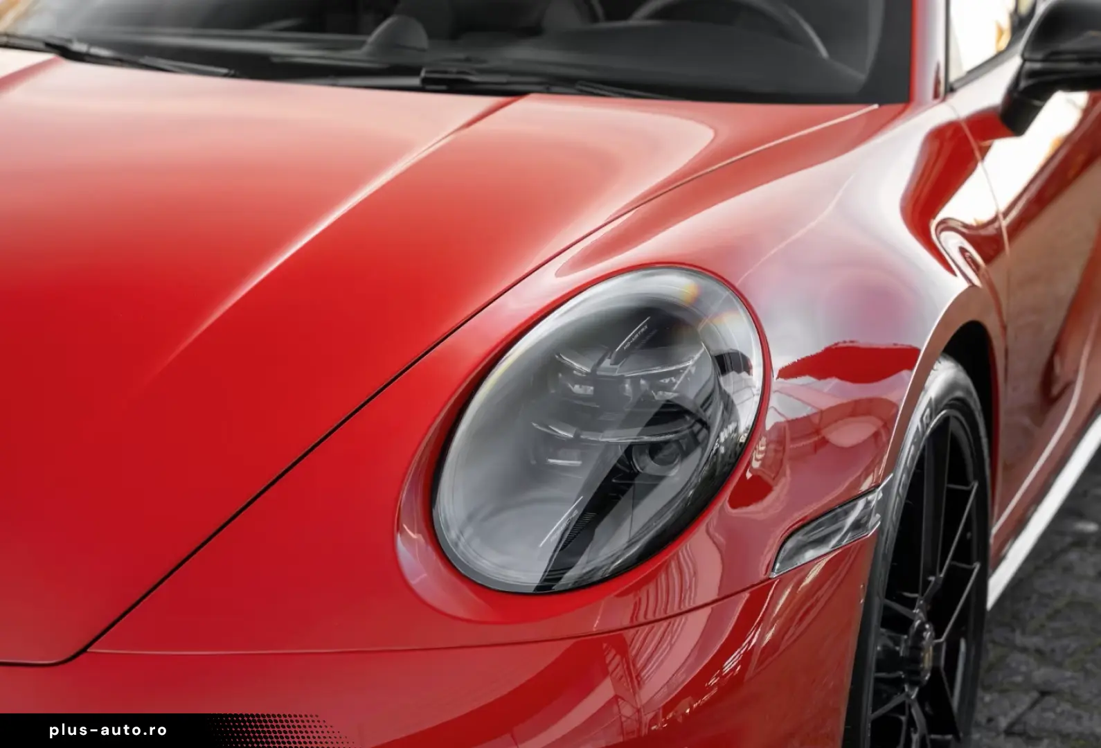 Porsche 992 911 Carrera 4 GTS Cabriolet