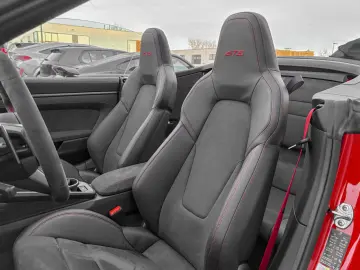 Porsche 992 911 CARRERA 4GTS CABRIOLET