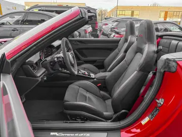 Porsche 992 911 CARRERA 4GTS CABRIOLET