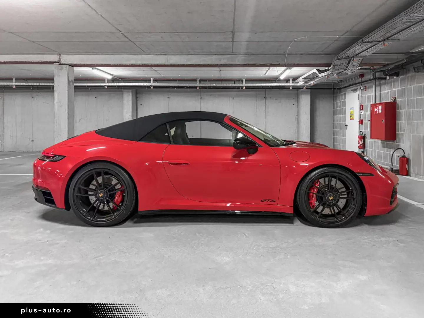 Porsche 992 911 CARRERA 4GTS CABRIOLET
