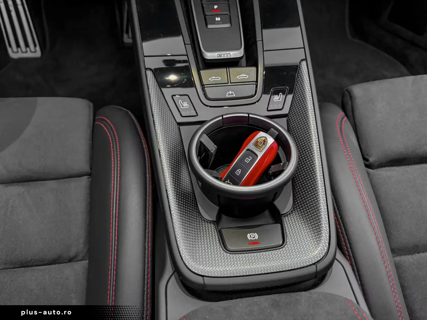 Porsche 992 911 CARRERA 4GTS CABRIOLET