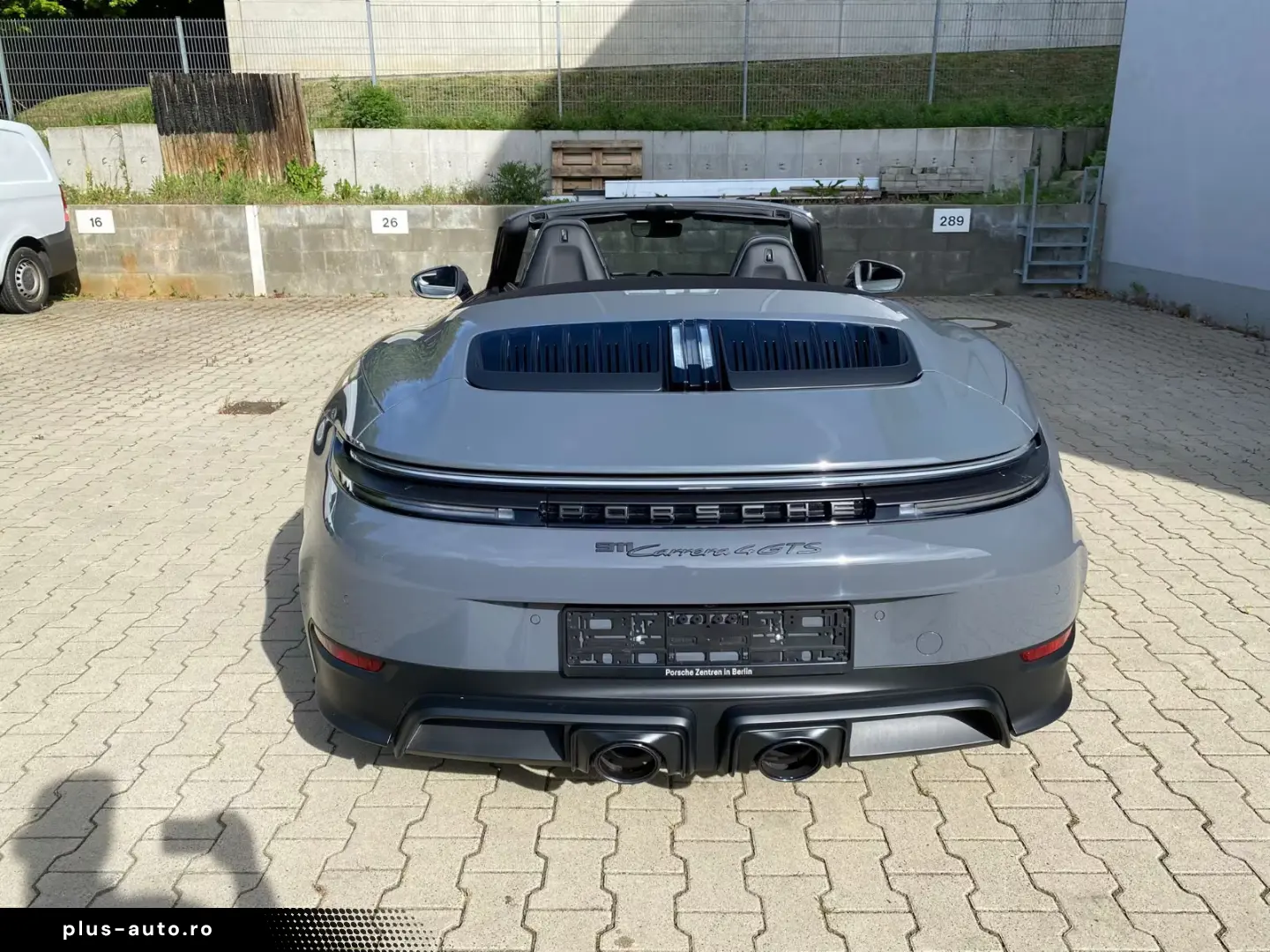 Porsche 992 GTS4 Cabriolet Lifting Sitzklima BOSE
