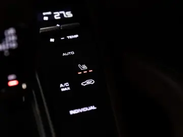 PORSCHE Cayenne  ACC PANO LUFT SPUR 360-CAM 21