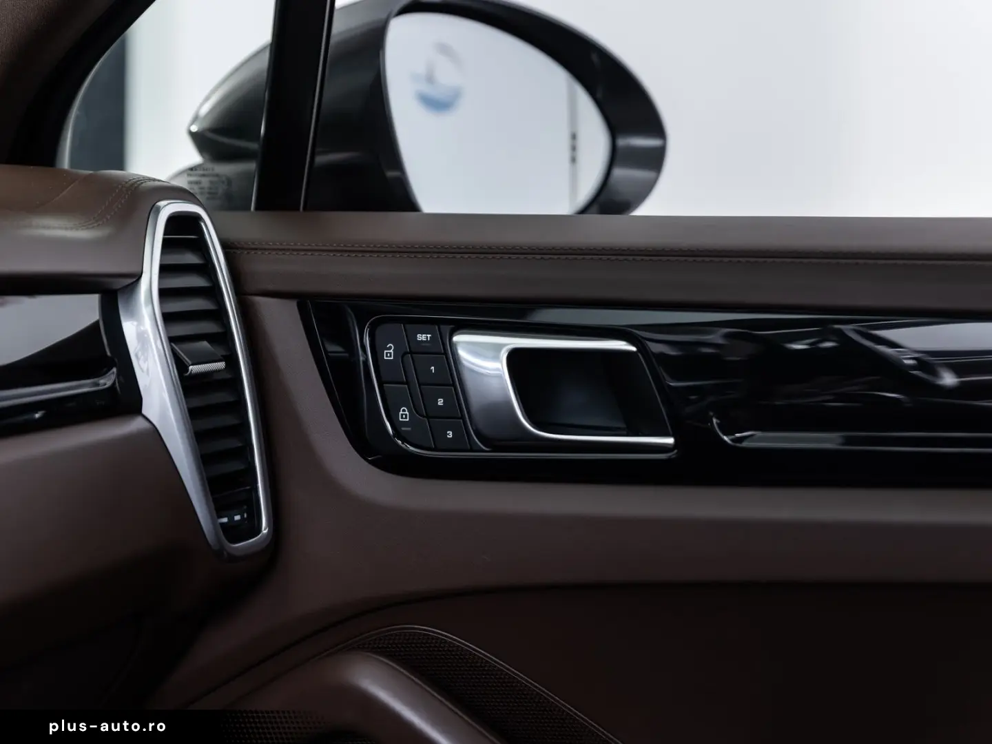 PORSCHE Cayenne  ACC PANO LUFT SPUR 360-CAM 21