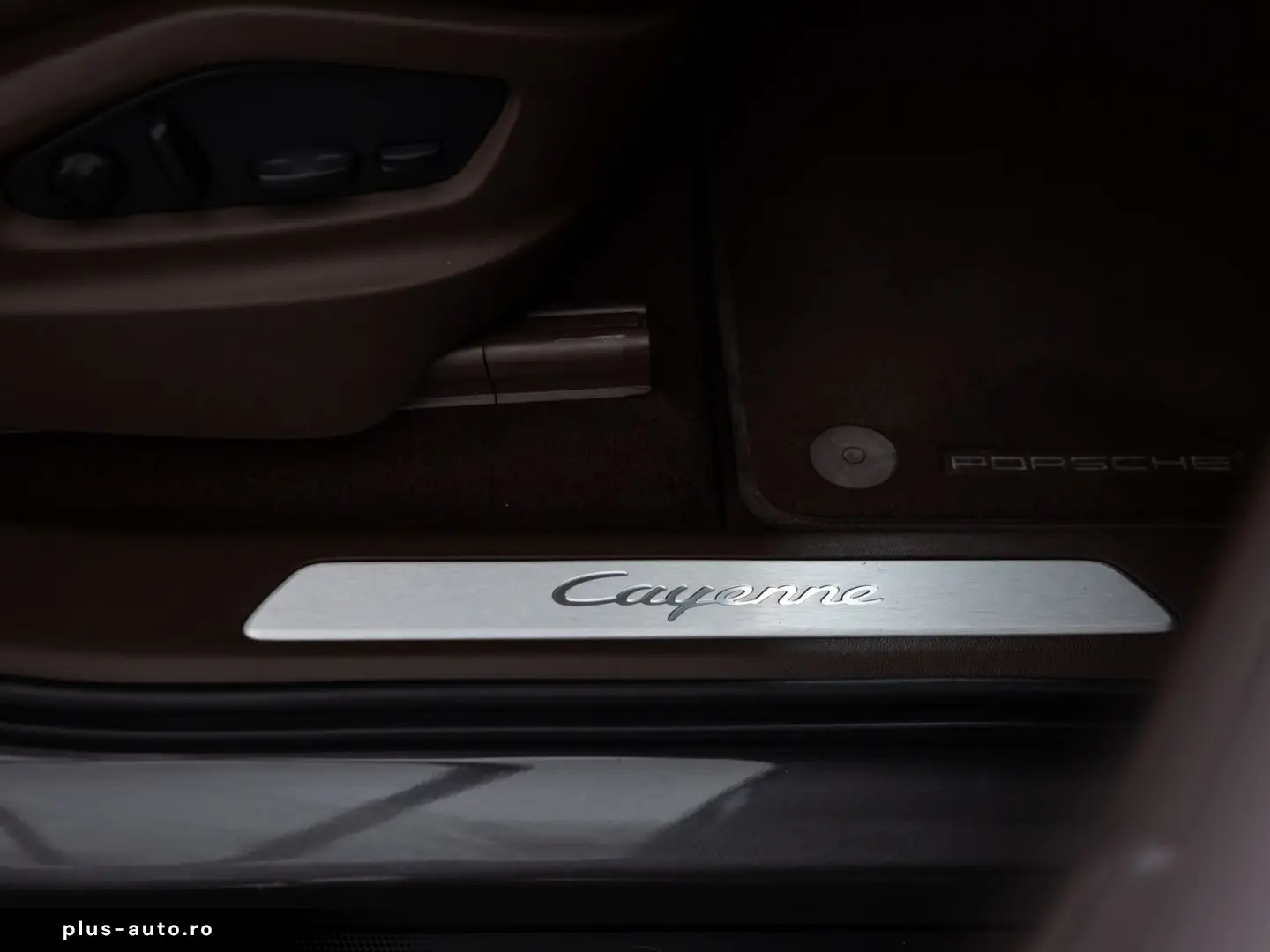 PORSCHE Cayenne  ACC PANO LUFT SPUR 360-CAM 21