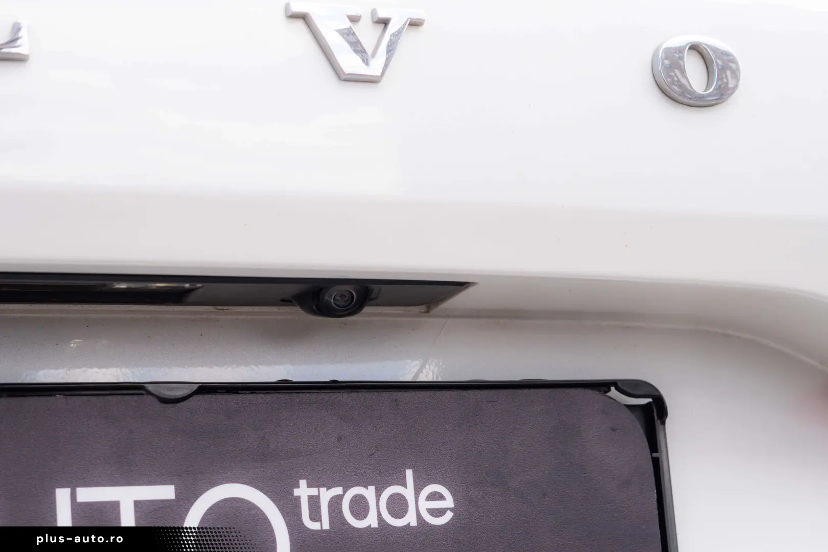 VOLVO XC60 B4 Plus Dark  2WD