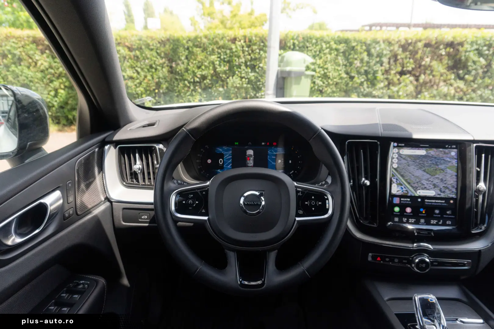 VOLVO XC60 B4 Plus Dark  2WD