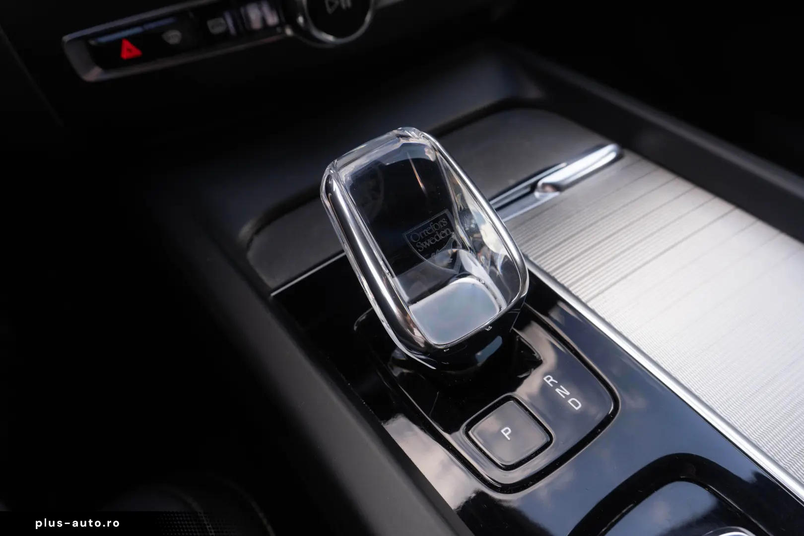 VOLVO XC60 B4 Plus Dark  2WD