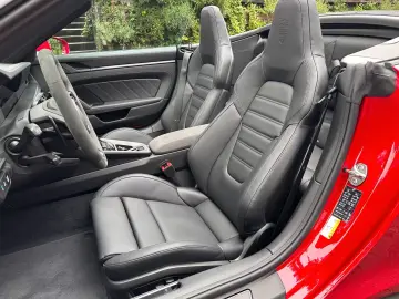 Porsche 911 4 GTS   KERAMIC   LIFT   SBELÜFT   KEY