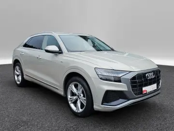 AUDI Q8 50 TDI quattro Luftfahrwerk Pano Head-up