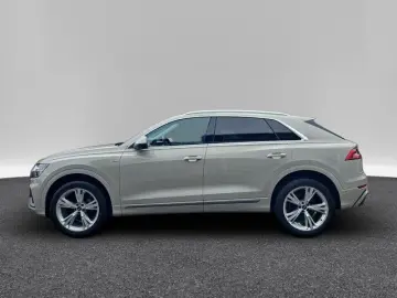 AUDI Q8 50 TDI quattro Luftfahrwerk Pano Head-up