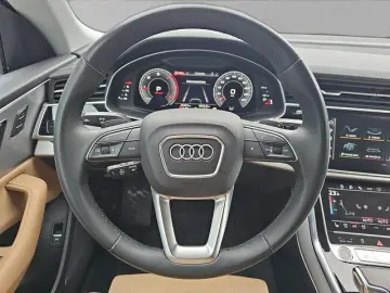 AUDI Q8 50 TDI quattro Luftfahrwerk Pano Head-up