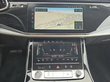 AUDI Q8 50 TDI quattro Luftfahrwerk Pano Head-up