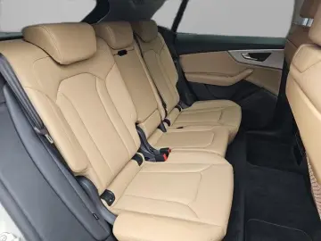 AUDI Q8 50 TDI quattro Luftfahrwerk Pano Head-up