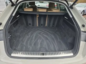 AUDI Q8 50 TDI quattro Luftfahrwerk Pano Head-up
