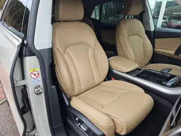 AUDI Q8 50 TDI quattro Luftfahrwerk Pano Head-up