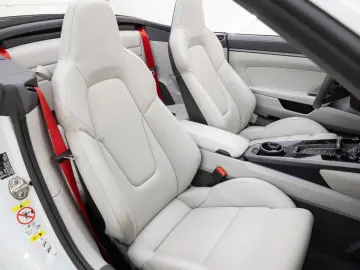 PORSCHE 911 Carrera 4 S Cabriolet Lift Bose