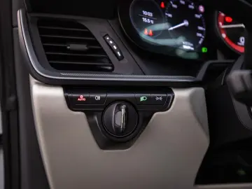 PORSCHE 911 Carrera 4 S Cabriolet Lift Bose