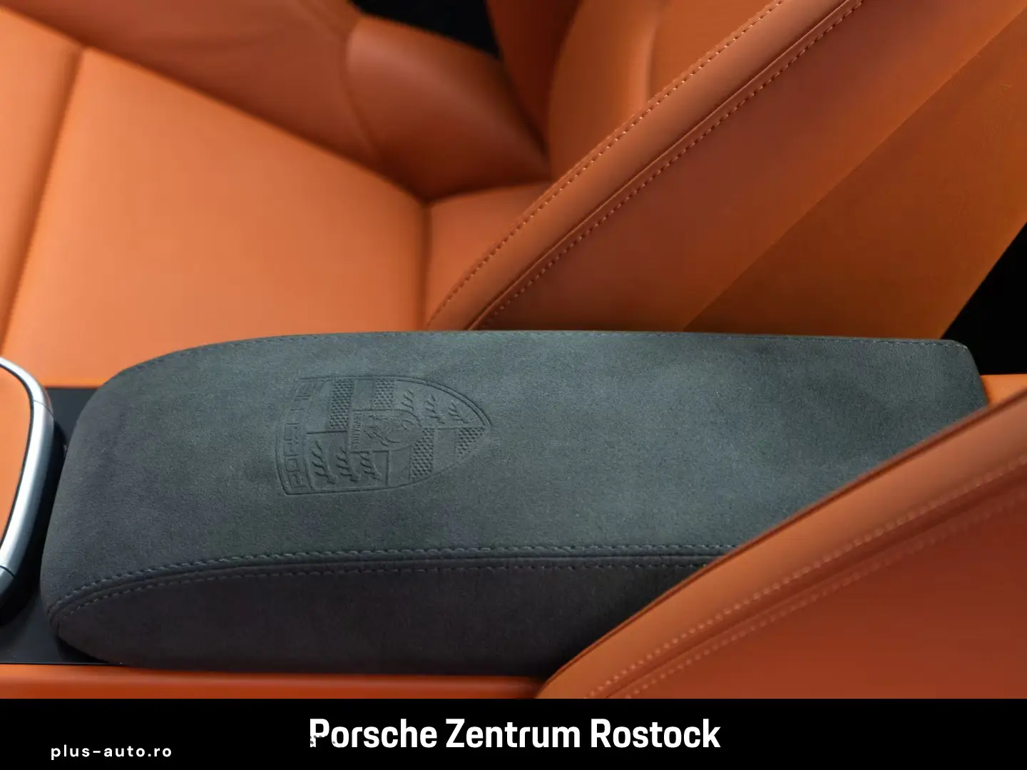 Porsche 992 911 Targa 4 GTS Club Leather Surround-View BOSE