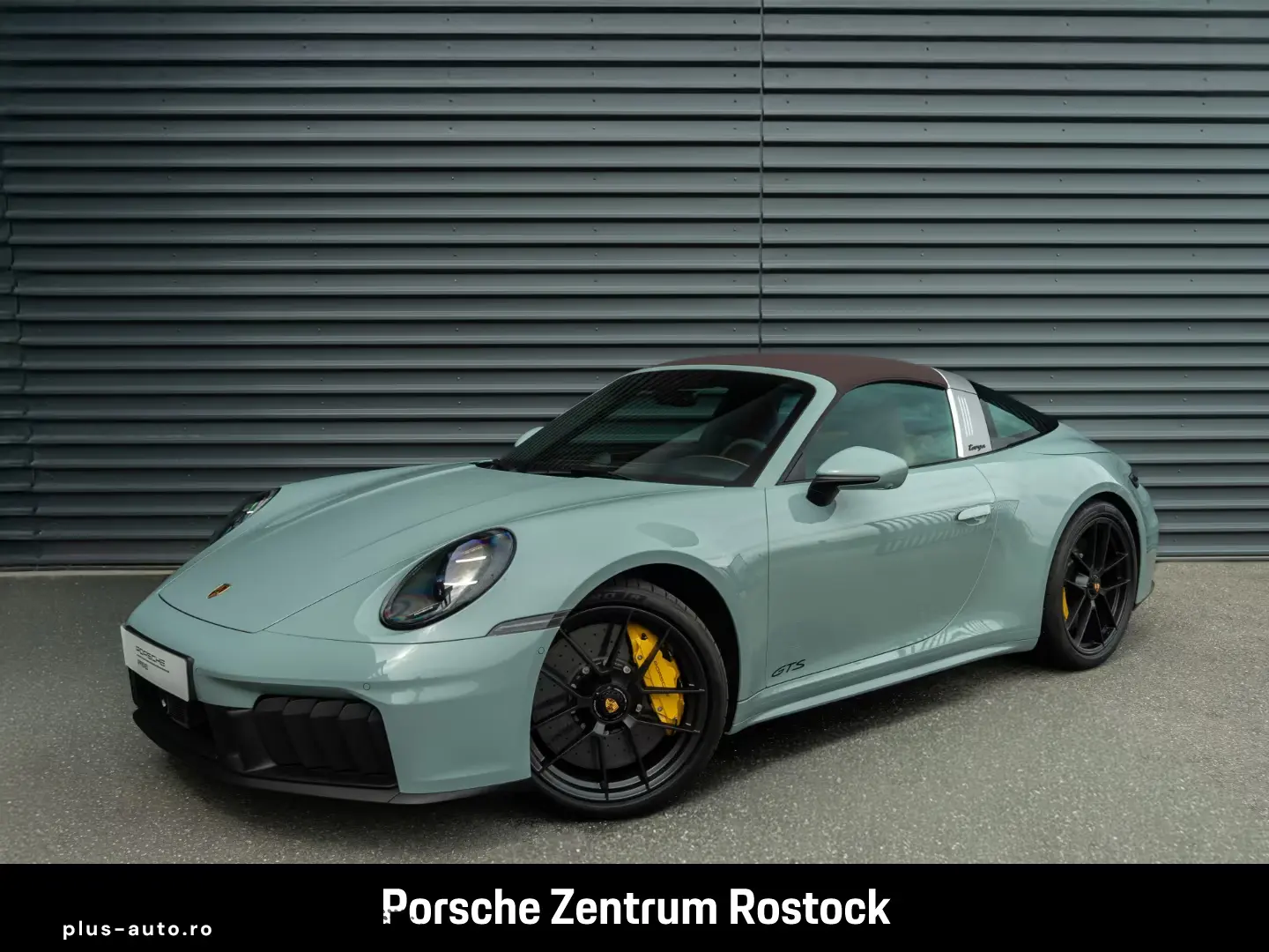 Porsche 992 911 Targa 4 GTS Club Leather Surround-View BOSE