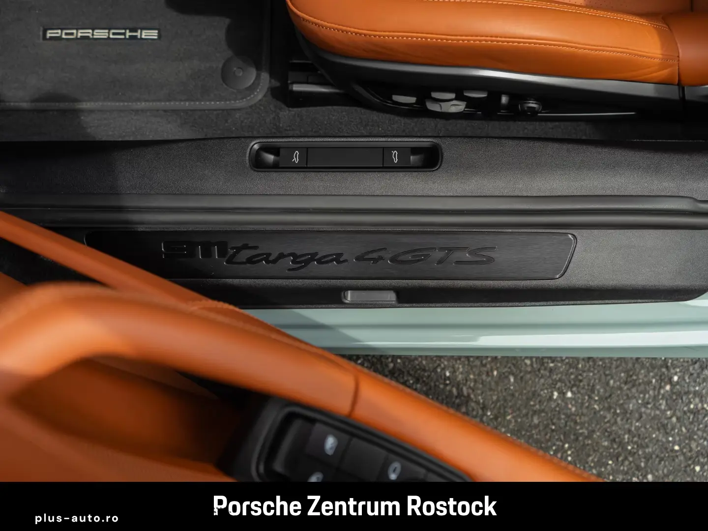 Porsche 992 911 Targa 4 GTS Club Leather Surround-View BOSE