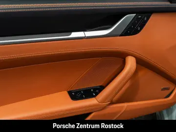 Porsche 992 911 Targa 4 GTS Club Leather Surround-View BOSE
