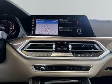 BMW X5 xDrive40d  18  LC Prof. HUD DAB Driving Assis