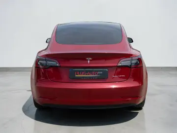 Tesla Model 3 Long Range