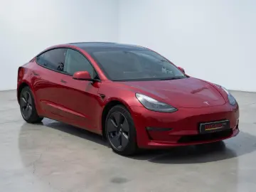Tesla Model 3 Long Range