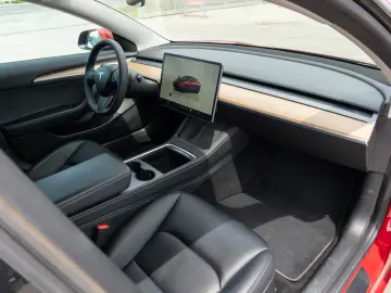 Tesla Model 3 Long Range