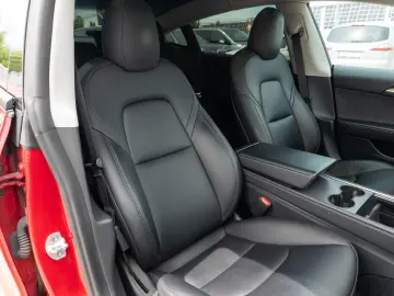Tesla Model 3 Long Range