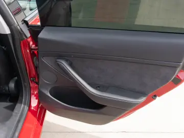 Tesla Model 3 Long Range