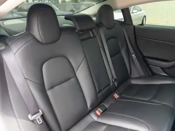 Tesla Model 3 Long Range