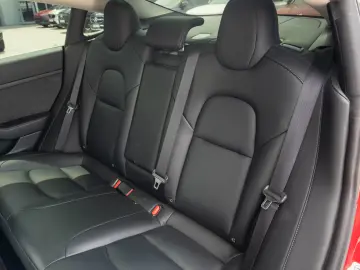 Tesla Model 3 Long Range