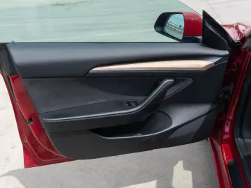 Tesla Model 3 Long Range