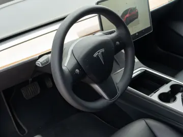Tesla Model 3 Long Range