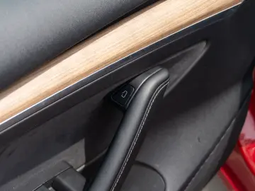 Tesla Model 3 Long Range